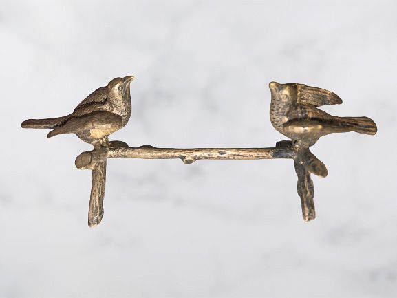 WilliamsonArt_'s tweet photo. I really love the detail in this delicate plated knife rest and it's birds on a branch, it's so beautiful close up. Just one of many wonderful domestic pieces from our archives #kniferest #museumarchives #storesaudit #documentationproject https://t.co/2zHXWpQ4Oc