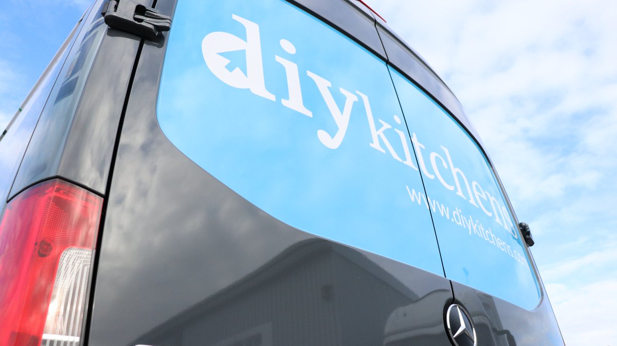 HGGraphics_uk's tweet photo. Proud to showcase another fleet vehicle added to the list for @DIY_Kitchens 
We absolutely love the artwork and design!
••••••••••••••••••••••••••••••••••••••••
🖥 https://t.co/Gm3NzFirjt
#diykitchens #fleetvehicle #vandesign #fleetlivery https://t.co/MfqhVLJbqh