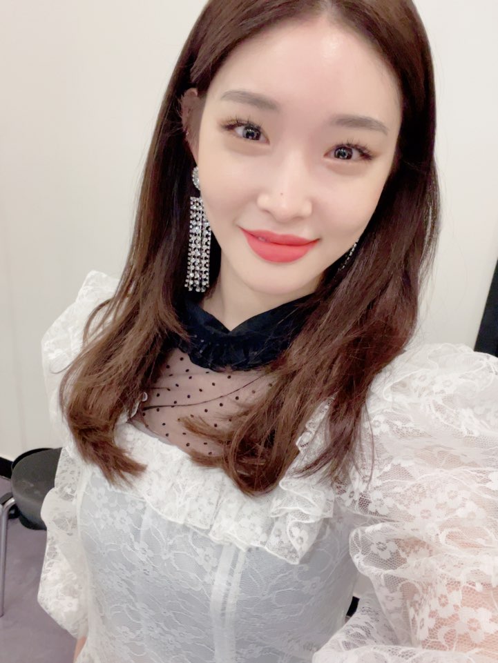 CHUNGHA_MNHent's tweet photo. [📺] 별하랑의 금요일은 청하와 함께💚💙💜
'2020 한미동행 강화 콘서트' 접수 완료!
모두 주말 잘 보내세요😘

#청하 #chungha 
#AFKN https://t.co/WCJPm6X0d0