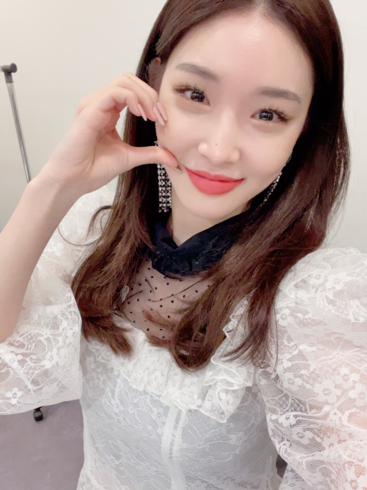 CHUNGHA_MNHent's tweet photo. [📺] 별하랑의 금요일은 청하와 함께💚💙💜
'2020 한미동행 강화 콘서트' 접수 완료!
모두 주말 잘 보내세요😘

#청하 #chungha 
#AFKN https://t.co/WCJPm6X0d0