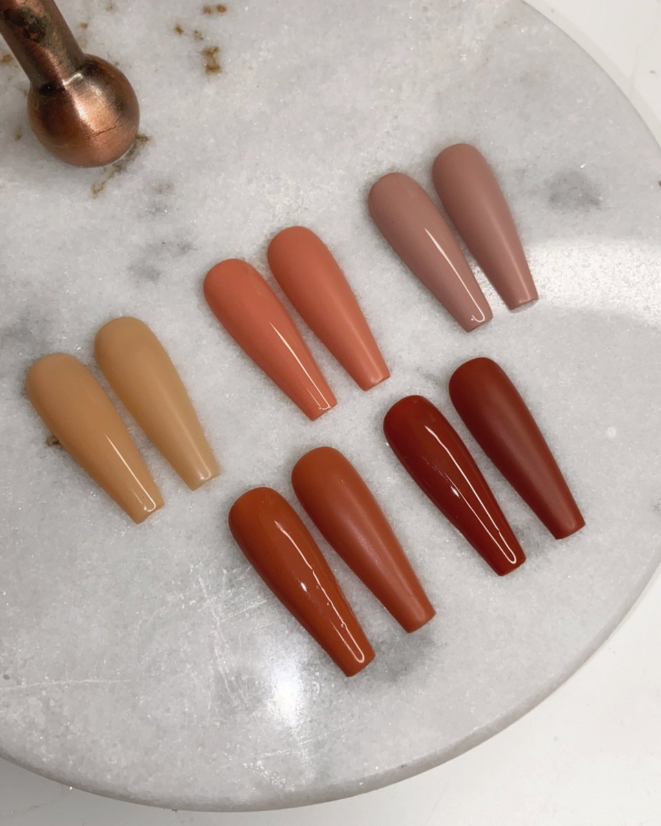 kennedywarden's tweet photo. Being self employed &amp; unable to work in this second lockdown I have set up a side business selling press on nails! Any likes/rt’s would be appreciated 🤍 designs can be custom please DM me on IG: @maniinamin with any enquiries xxx https://t.co/m2lSKTpedT https://t.co/GoJHZ7gQfy