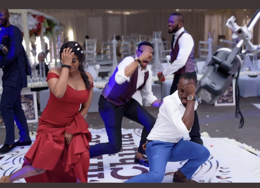 the_whitegirll's tweet photo. It's way my LOVVN come through and support each other for me! Omo I chose the right set of people o!😭😭😩❤❤❤
#NengiStormsBayelsa
#KingOfSuperions
#OPPOA93Launch
#OPPOA93
#OPPOA93xLaycon
#NEO
#VeeYouTube https://t.co/5dUpwExKmu