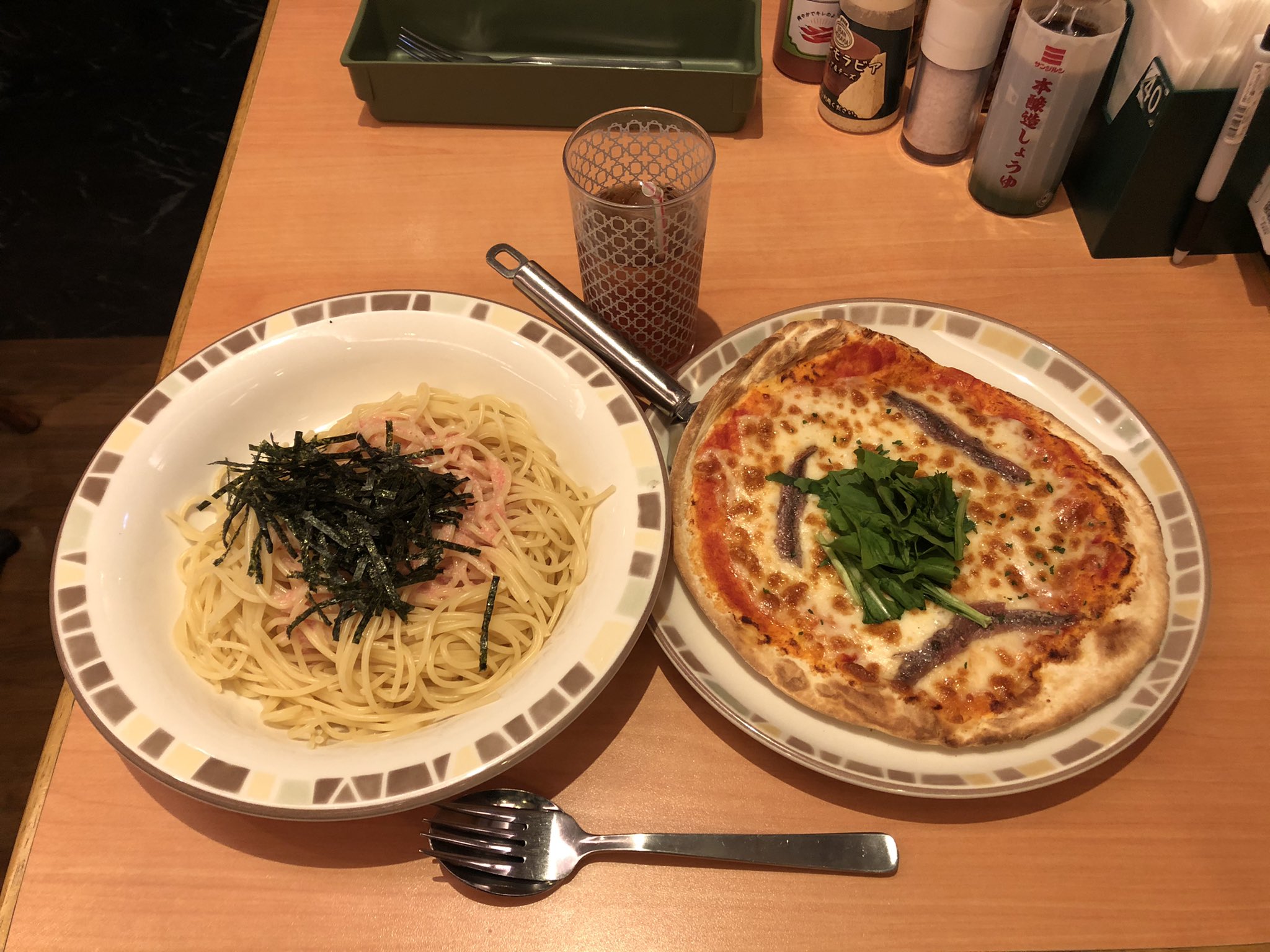 新幹線マニアの足立鉄道博物館 今さっき 夜飯でサイゼリヤ 北千住本町センター通り店でアンチョビとルーコラのピザ Wチーズ とタラコソースシシリー風パスタを食べました T Co Ffttu7gv40 Twitter