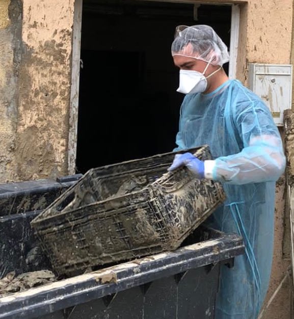 riisc_1's tweet image. 👉 sécurisation des zones sinistrées par #UIISC1 et l’#UIISC5,
👉 approvisionnements par voie aérienne au profit d’habitants isolés,
 👉détachement traitement de l’eau à #Tende armé par l’UIISC1.

#servirpoursauver #soldatdelanation #TempeteAlex