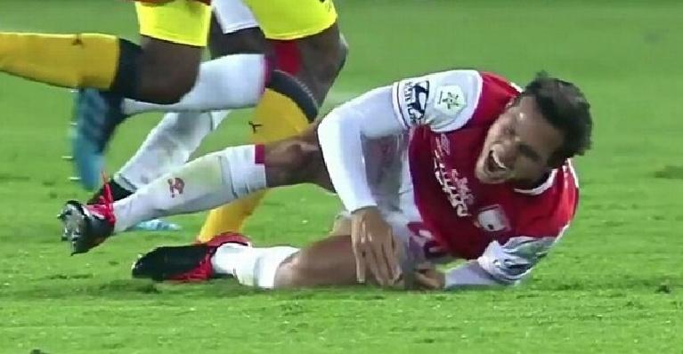LAPECOSAFUTBOL_'s tweet photo. Finalizado el partido #SantaFe 3 - 0 DIM, Colombia #LigaBetplay ๐จ๐ด ๐๐ช๐๐จ ๐๐๐ฃ๐ช๐๐ก ๐๐๐๐๐๐จ ๐ป๐ช FUE TITULAR ๐ 77 #VENEX #LAPECOSAFC
#๐๐๐๐๐๐๐ฬ๐ ๐จ๐ Luis Manuel Seijas se lesionรณ la rodilla derecha en el partido de anoche. Pronta recuperaciรณn SEIJAS ๐ช https://t.co/iXJyaHClXw