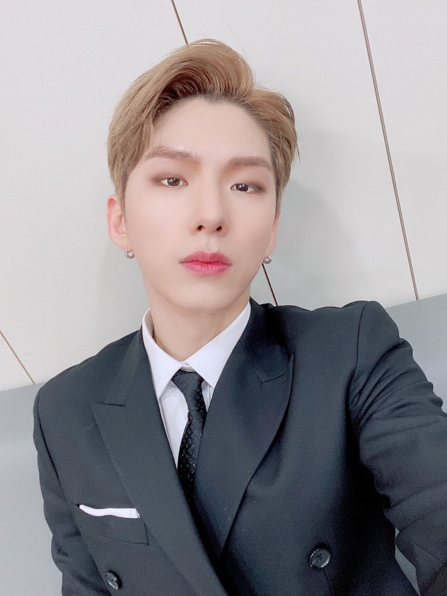 OfficialMONSTAX's tweet photo. 몬베베 오늘 뮤직뱅크 다들 잘봤나요 #기현 https://t.co/niBQs5WzgZ