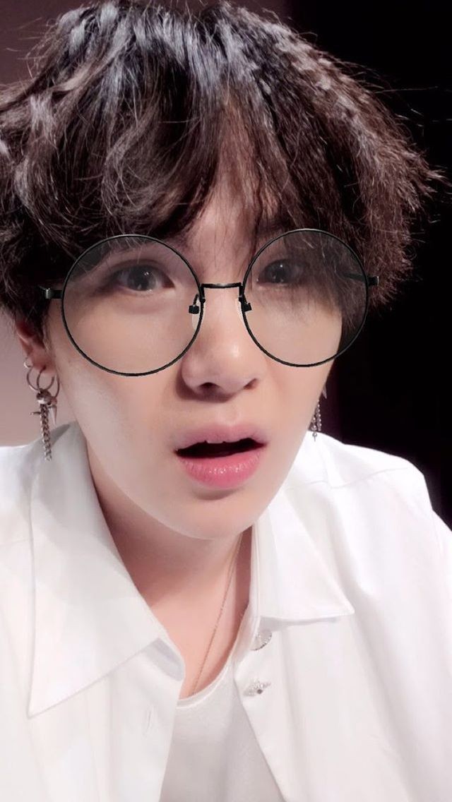 Agust D Chile tweet media