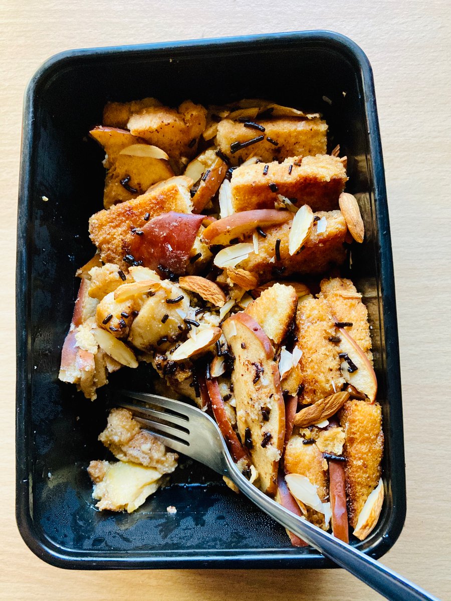 DhanyaTweets's tweet image. What is better than having friends who care? Having friends who care, make dessert and Dunzo it 😬#Surprise #AppleBreadPudding #FridayVibes