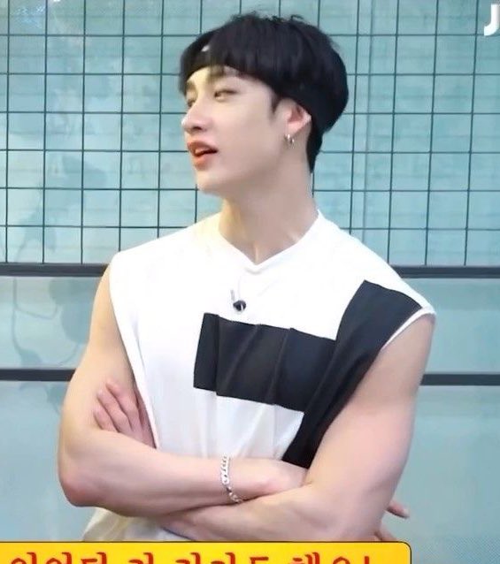 — bang chan’s arms; a super necessary thread  #StrayKids  #skz