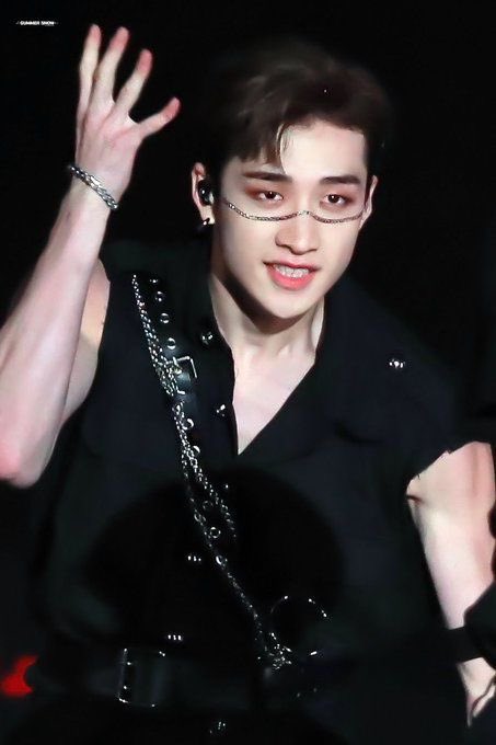 — bang chan’s arms; a super necessary thread  #StrayKids  #skz