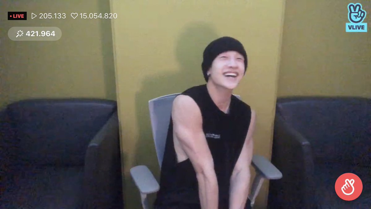 — bang chan’s arms; a super necessary thread  #StrayKids  #skz