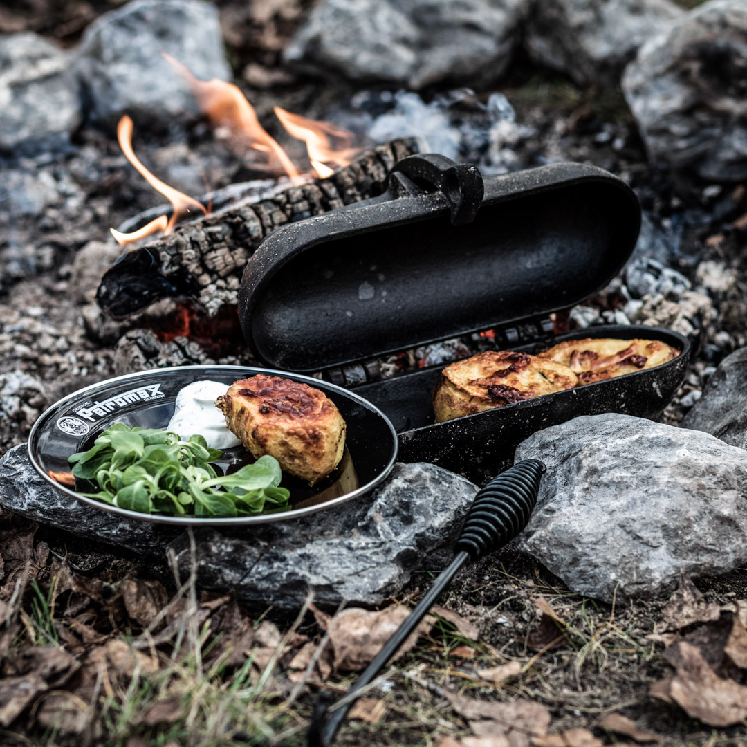 grillstar's tweet photo. Petromax überrascht uns mit einer originellen Neuerscheinung für Kartfoffelfans! 🔥🥔 Mit dem Kartfoffelbräter "pto30" könnt ihr euch unkompliziert und ohne lästige Alufolie wunderbare Ofenkartfoffeln machen! 

Den Petromax pto30 könnt ihr ab sofort bei uns ordern! 👌 https://t.co/xepBBKSkQb