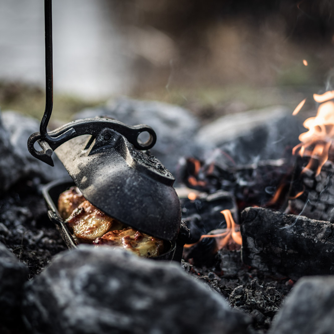 grillstar's tweet photo. Petromax überrascht uns mit einer originellen Neuerscheinung für Kartfoffelfans! 🔥🥔 Mit dem Kartfoffelbräter "pto30" könnt ihr euch unkompliziert und ohne lästige Alufolie wunderbare Ofenkartfoffeln machen! 

Den Petromax pto30 könnt ihr ab sofort bei uns ordern! 👌 https://t.co/xepBBKSkQb