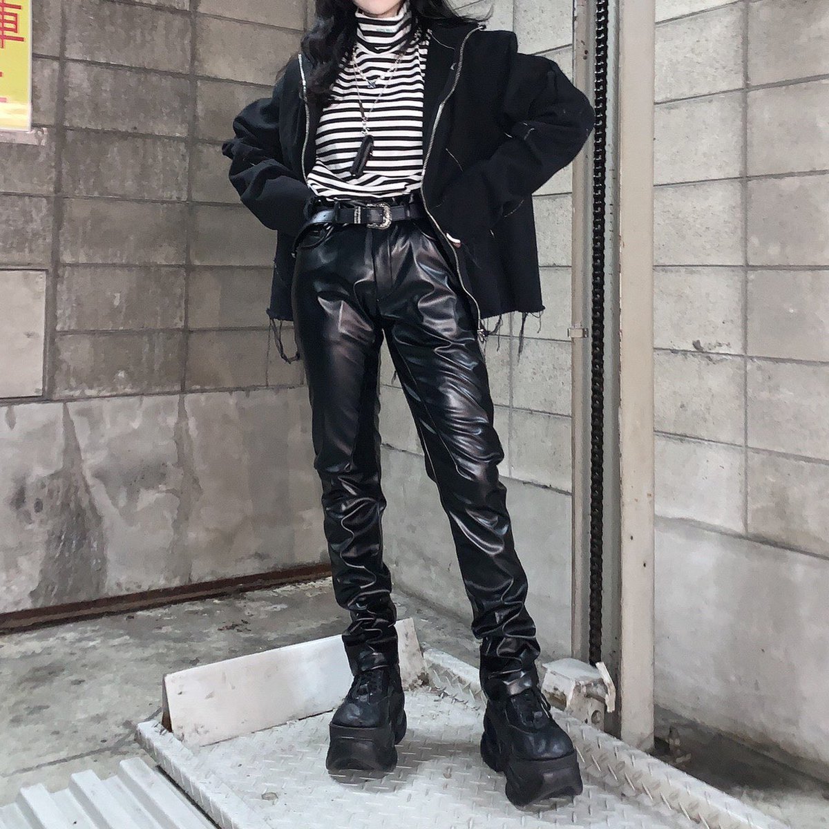 DOG_OSAKA's tweet photo. ïŒ
#dogstyling
________________________________
.
tops : ăESC STUDIOă
Warmer point pola (XU limited edition)
„8,000-
.
outer : ăBLACK TAIă
Deconstruction Deformity Jacket
„23,800-
.
bottoms : ăXU DOG SELECTă
leather pants
„7,800-
ă
đ https://t.co/UkJ05HHGyQ https://t.co/uzdq6s8Cwj