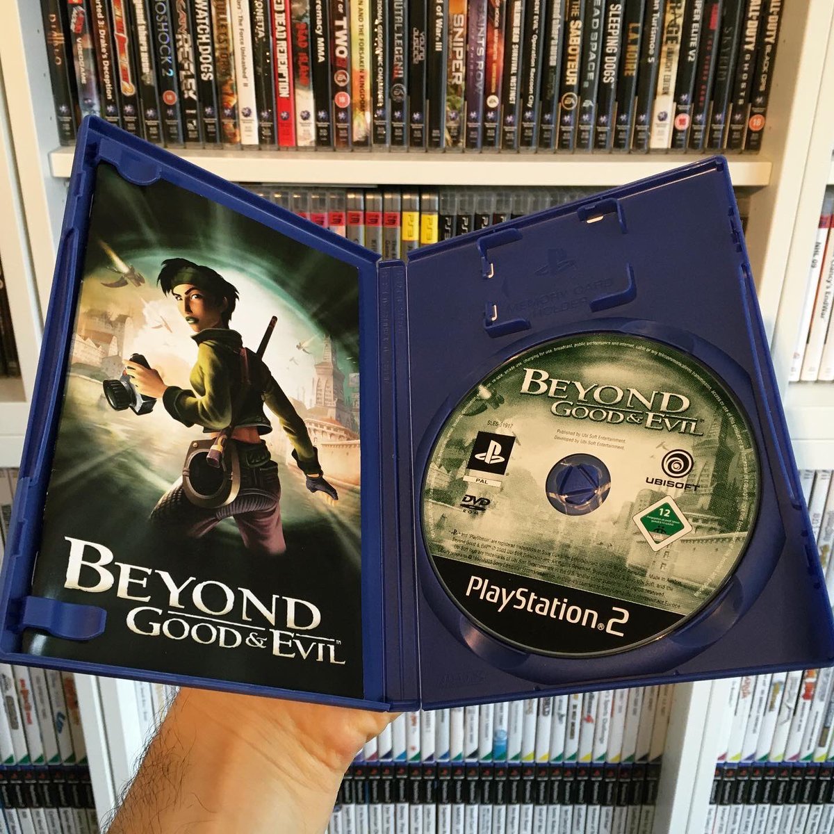 UnboxingHands's tweet photo. Beyond Good & Evil - Ubisoft - PS2 Action Adventure Game - 2003
๐ช๐๐
#retrogaming #retrogames #retrogamer #beyondgoodandevil #gamer #gaming #playstation #ubisoft #ps2 #playstation2 #ps2games #playstationgames #cdgames #popculture #collectibles #gameroom #videogames https://t.co/TYBleBkuUl