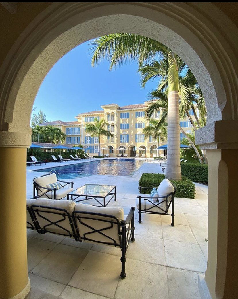 Happy Friday 💙

<a href="/TripAdvisor/">Tripadvisor</a> #TurksAndCaicos #TCI  #BeautifulByNature #Caribbean #Paradise #SunSandAndSea #BestBeaches #Gracebay 
#Tranquility #wanderlust