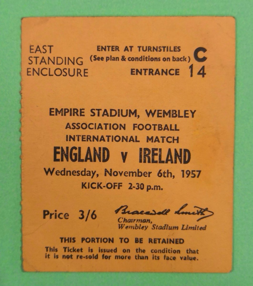 The NI team:-Harry Gregg, Dick Keith, Alfie McMichael, Danny & Jackie Blanchflower, Bertie Peacock, Billy Bingham, Sam McCrory, Billy Simpson, Jimmy McIlroy & Peter McParland 