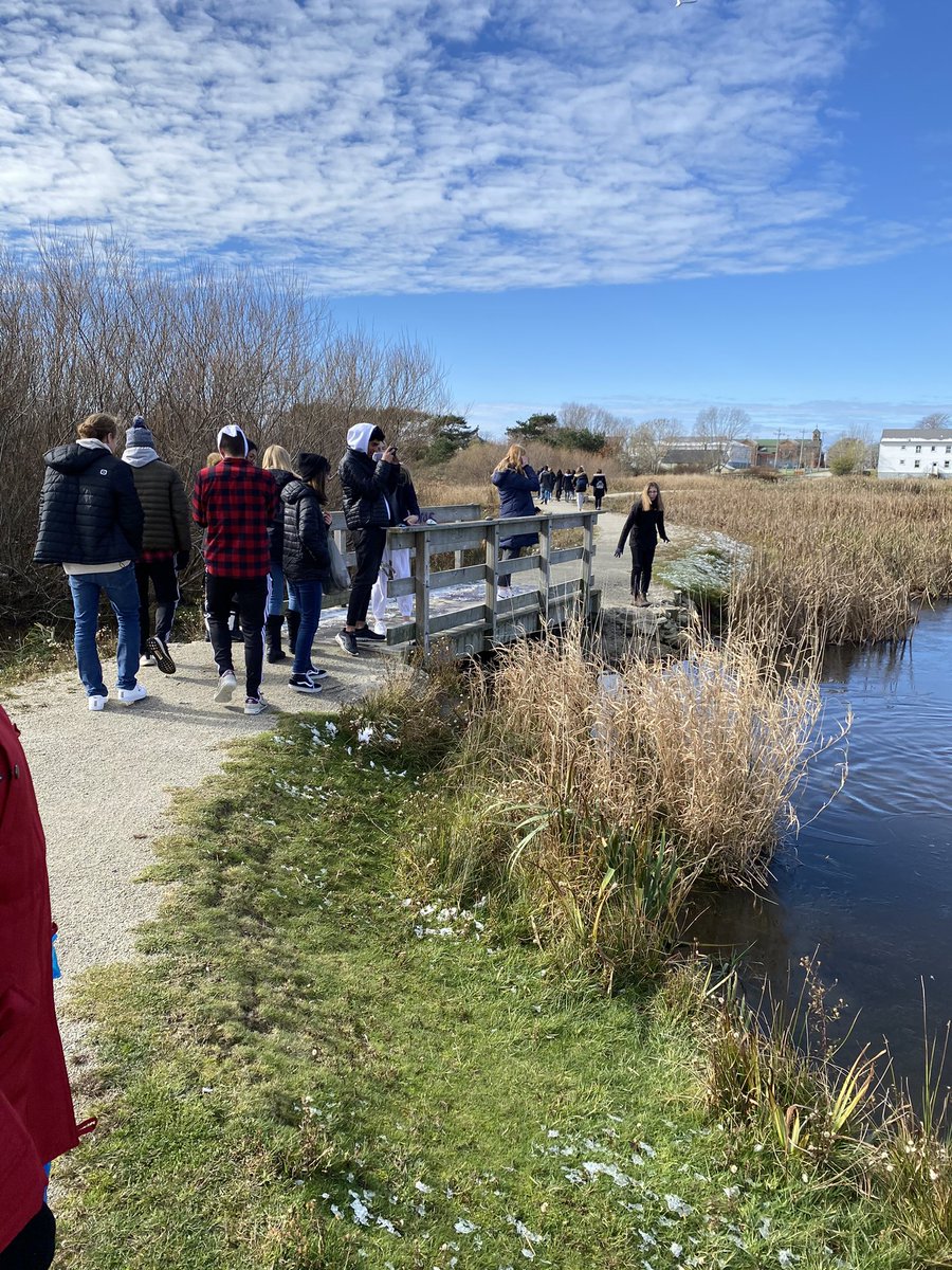 ycmhsnews's tweet photo. IB CAS students recently walked to the Broad Brook Wetland Park to place their positive rock creations along the trail. They continued on to the cenotaph to place wreaths from our school and poppy painted rocks in remembrance of those who served for our country. https://t.co/0LwuAXAgeL