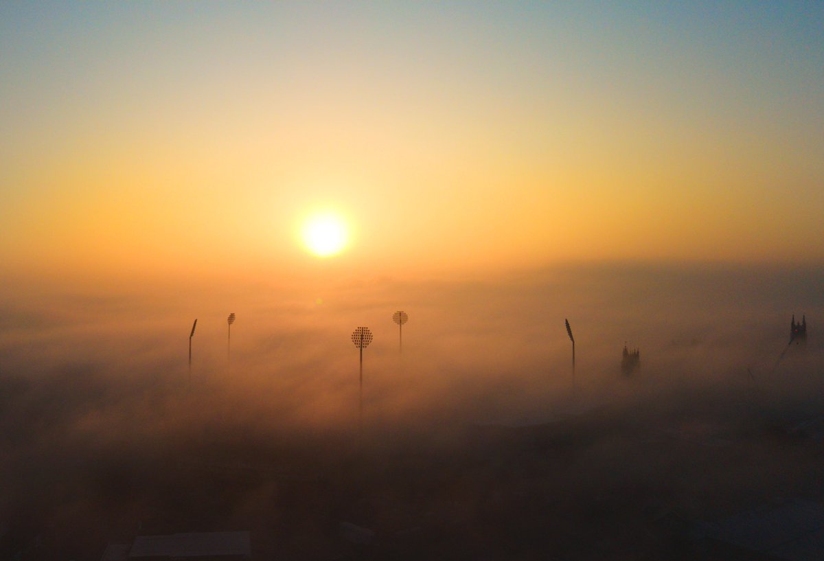 An incredible photograph of Somerset County Cricket Club taken this morning! 😍😍😍

📸 <a href="/Liam_Holley/">Liam Holley</a> 

#WeAreSomerset