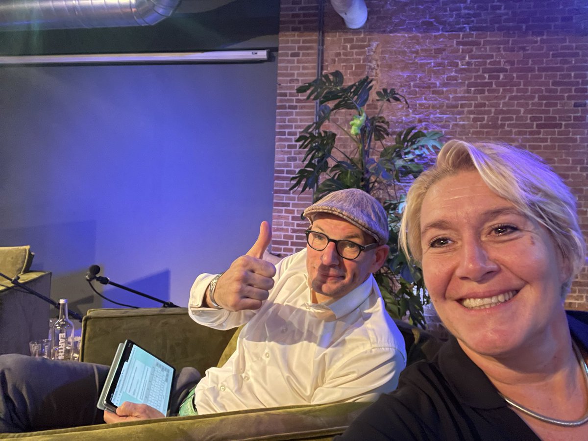 grootenboer's tweet photo. #turndrupalorange #geekoontour @Dries https://t.co/MDd16iqxvk