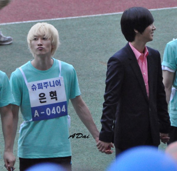 ●   yes, there is EVIDENCE that they were once at peace and held hands  #yehyuk @shfly3424  @AllRiseSilver