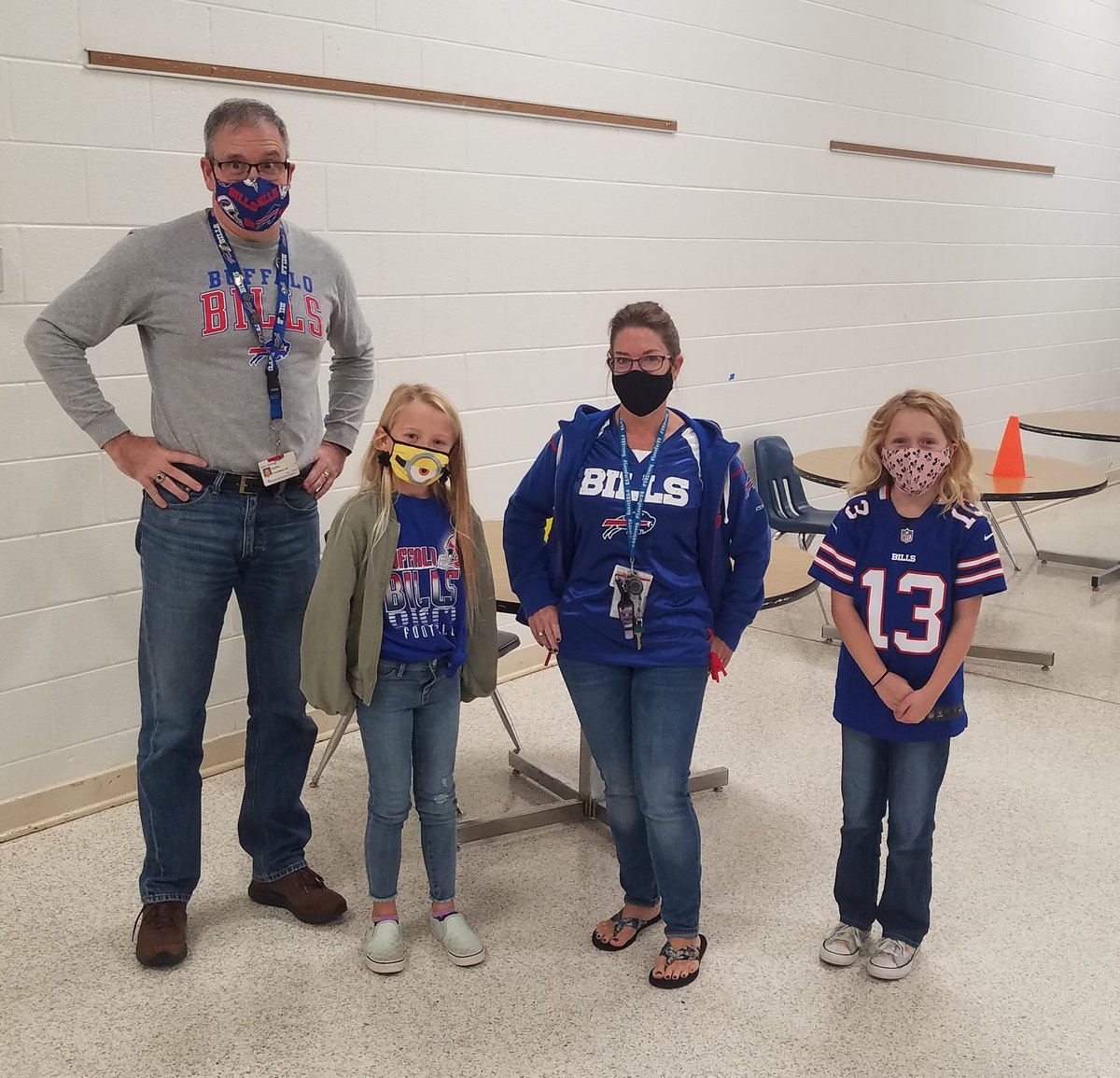 jpconway13's tweet photo. @Providence_ES 
It's support your favorite team spirit day at Providence.  GO BILLS!!! https://t.co/IXnaVX67wH