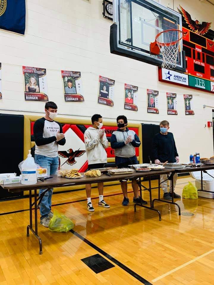 Thank you to the families and wrestlers who came to our dessert potluck. Special thank you to our  guest speaker former Nebraska Wrestler Mitch Manstedt ! Let’s have a great season!