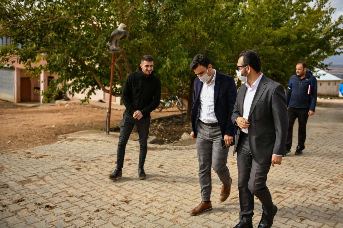 MehmetGurbuzOrg's tweet image. 📍Kışla Mahallemizde incelemelerde bulunarak sorunları yerinde tespit ettik. En yakın süreçte mahalle halkımızın sorunlarına çözüm üretecegiz.

#Kışla #Elbistan