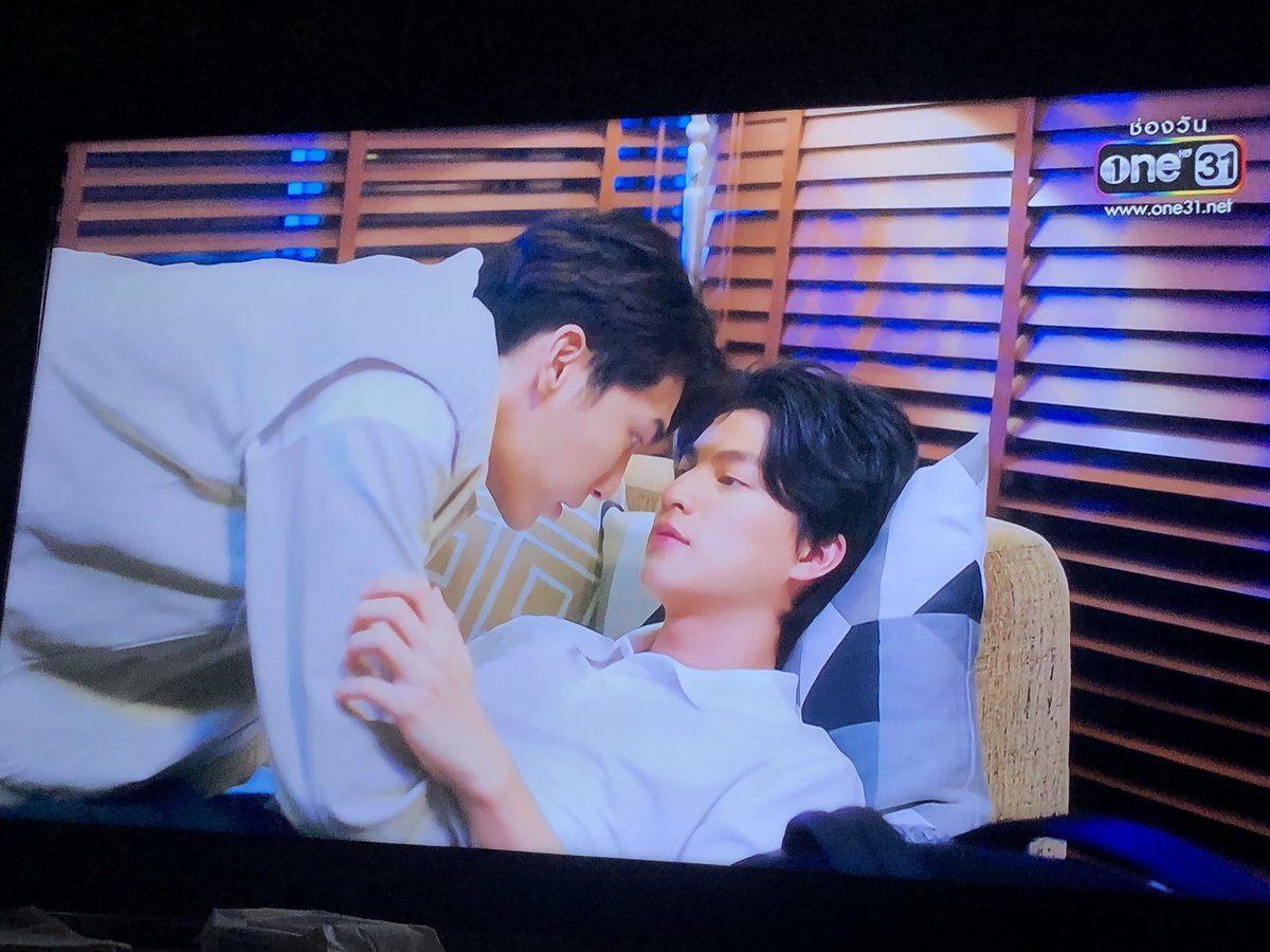 icecing15's tweet photo. โอ้ยยยย! แค่เริ่มก็ฟินล่ะ🤗 #TharnTypeSS2EP1 #GulfKanawut  #MewSuppasit https://t.co/sqqOZz2e1z