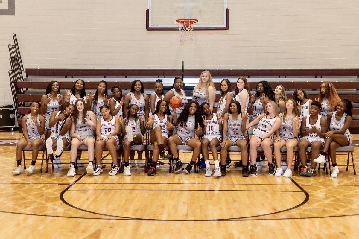 GoLadyDragons's tweet photo. Here are your 2020-2021 Lady Dragons 🐉 🏀! #ftf #DragonStrong https://t.co/z2oWDrSvd3