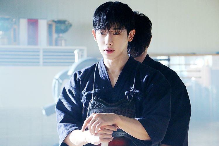 neonnightlites's tweet photo. Dramarama Shownu has been waiting for Dramarama Wonho for 3 years as of today https://t.co/1Hn7iyIYt7