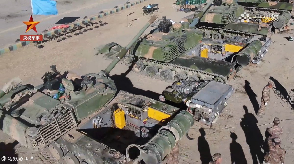 TheDeadDistrict's tweet image. Exercise on powerpack swaps on Type-15 light tank.
#PLA #China #Type15