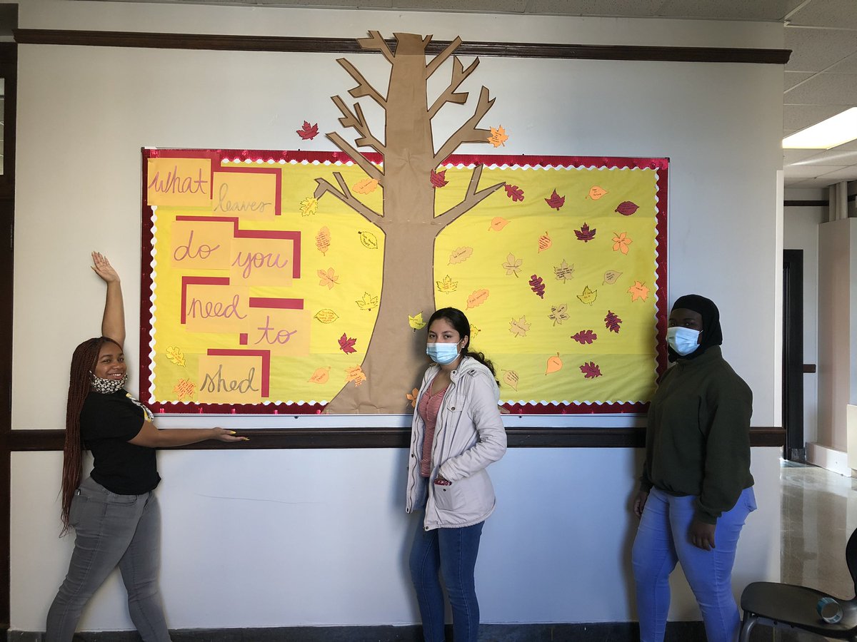 ctewithMrsT's tweet photo. We are focused on growth in this class. What leaves do you need to shed so you can grow into a stronger and healthier version of yourself? #mentalstrength #developinggrit #allaboutmindset #earlychildhoodeducation #ecewithmrst #selfgrowthjourney #peoplechangejustlikeseasons https://t.co/Rjc9w6ijvZ