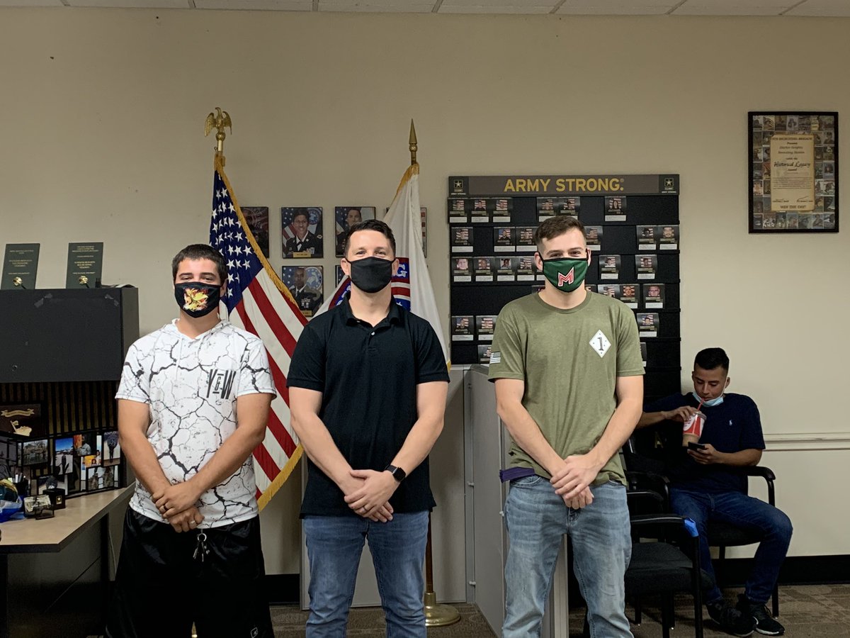 Billyhami28's tweet photo. Let’s welcome the Pevvy brothers to our army family ! Skier joined the active duty as a  (EOD) Specialist (89D). Derrick joined the reserves as a UH-60 Helicopter Repairer (15T). If you want to join the family give me a call at +12543714607. #puteminboots #VictoryStartsHere https://t.co/JNfQDH7fCc