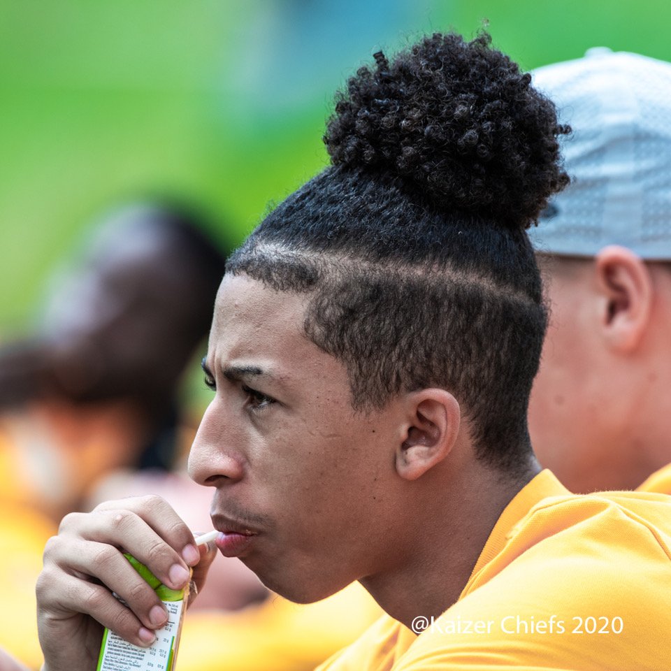 KaizerChiefs's tweet photo. Gone too soon.

It is with great sadness that we announce the passing due to a car accident of our U19 Youth Development Academy player, James Mcfarlene. We pass our heartfelt condolences to the bereaved family and friends. May his soul Rest In Eternal Peace.

#Amakhosi4Life https://t.co/E6hZxtWjuk