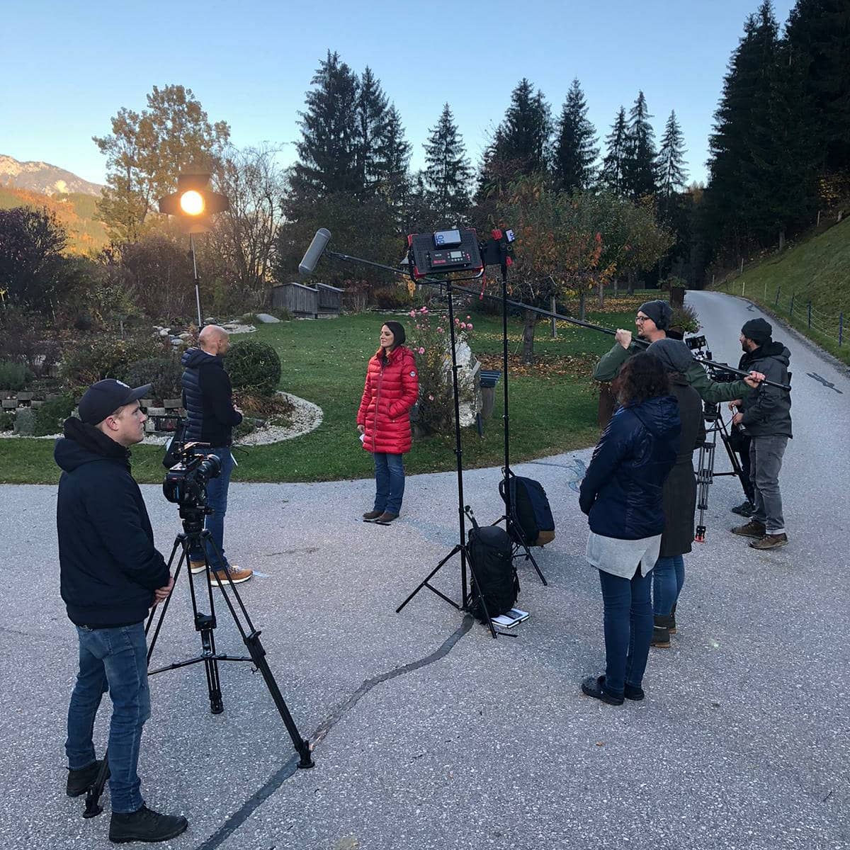 Der vierte ORF Dreh diese Woche 😅
Heute mit Lisa Gadenstätter zum Thema, bewusster Konsum und Kälbertransport!