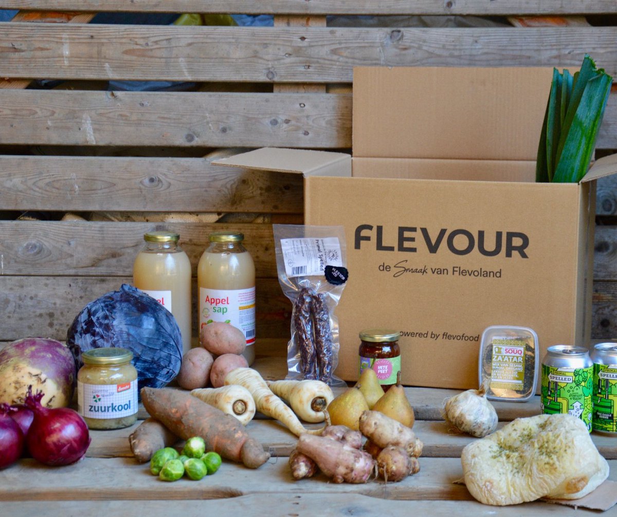 flevournl's tweet photo. ✨Flevour Box van November ✨
Deze maand zit de box weer vol met overheerlijke producten uit Flevoland!
Heb jij hem al opgehaald?
Eet smakelijk! 🎁😋
#flevourbox #lokaalvoedselflevoland #heerlijk #supportyourlocals #kooplokaal https://t.co/NnlSHBHYZK