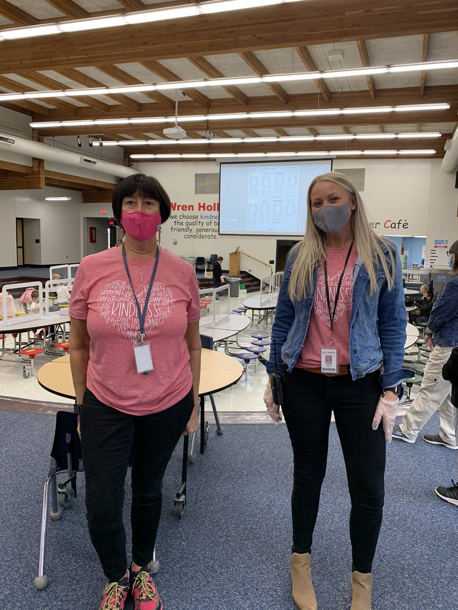 Wren Twinning with Mrs Deil and Mrs Dressel. We love our school community❤️ (sorry for retweet but autocorrect caused a problem for me, again)
