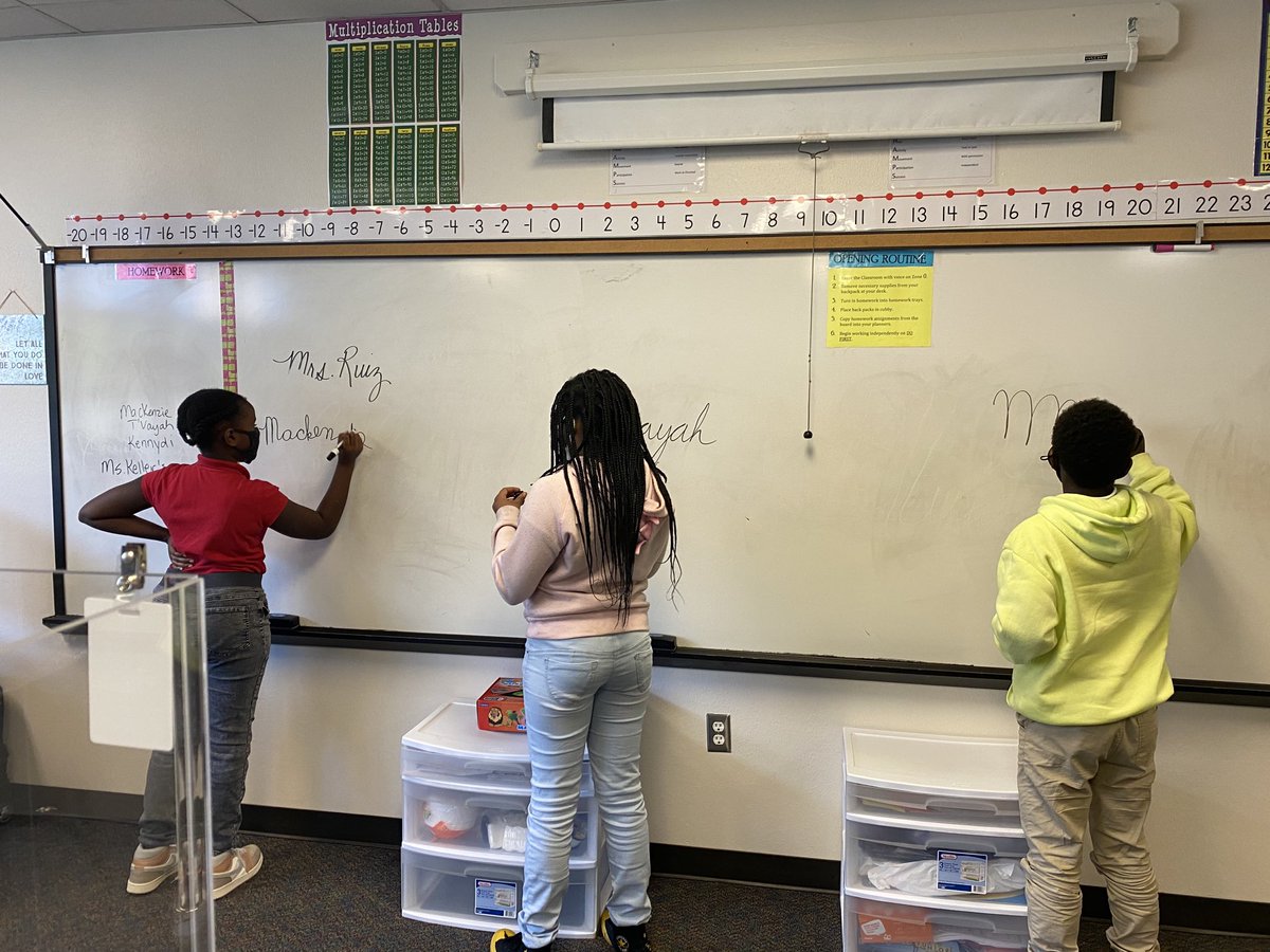 MrsRitaRuiz's tweet photo. What do you do with 5 minutes of extra time? They wanted to practice their cursive writing!! 5th graders in action! @iInstructIrving @thaleyesLibrary #THaley https://t.co/BF1HbWjRLR