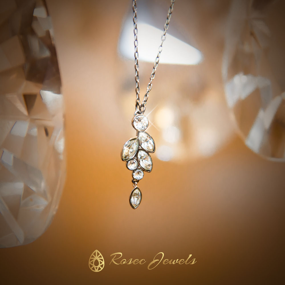 JewelsRosec's tweet photo. Elevate your look with our remarkable Pendant sets, crafted with perfection and love.🤩
See beautiful diamond💎 pendant collection at our online store!
Tap the link Now!👇
https://t.co/2ZbHxT2Poy
#diamond #pendant #diamondjewelry #pendantnecklace #gold #love #diamonds #rosec https://t.co/rRgFoSgWAQ