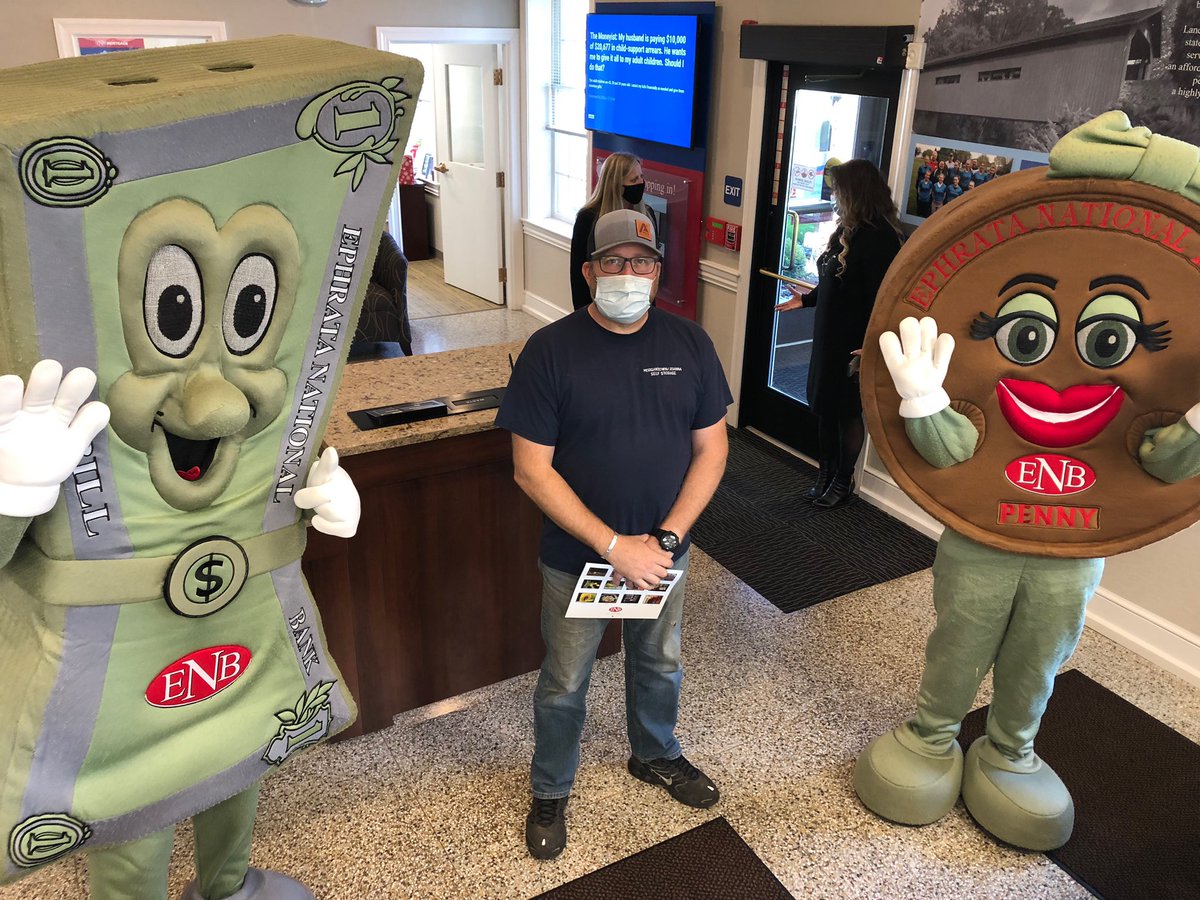 EphrataNational's tweet photo. Happy #ENBCustomerAppreciationDay from the Morgantown Office! #enbmycommunity #ENBFeeltheDifference https://t.co/bkXCZWOAPX