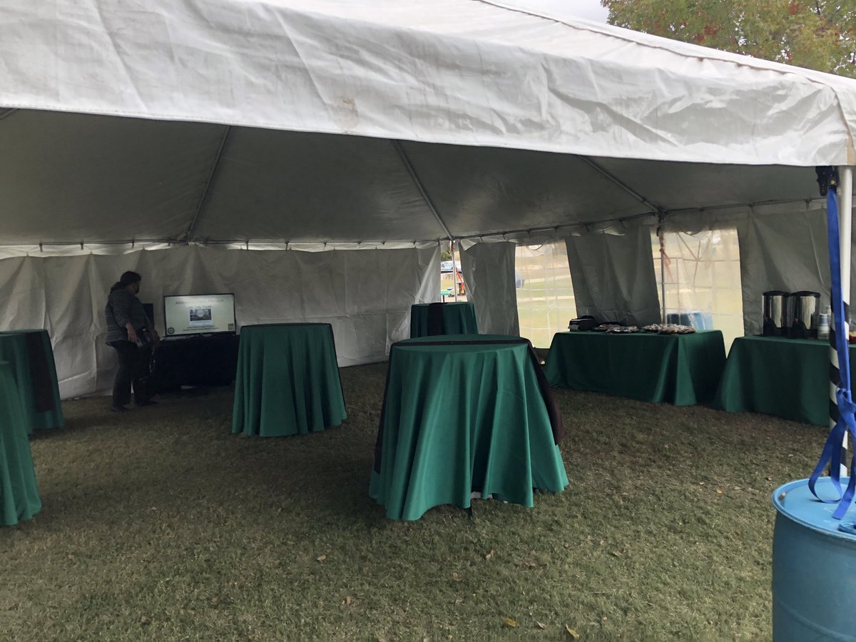 AustinTreeter's tweet photo. Live from #TexasArborDay in Harker Heights. Plant a tree today (or in the near future). #HealthyTreesHealthyLives https://t.co/7zahbJdbZ3