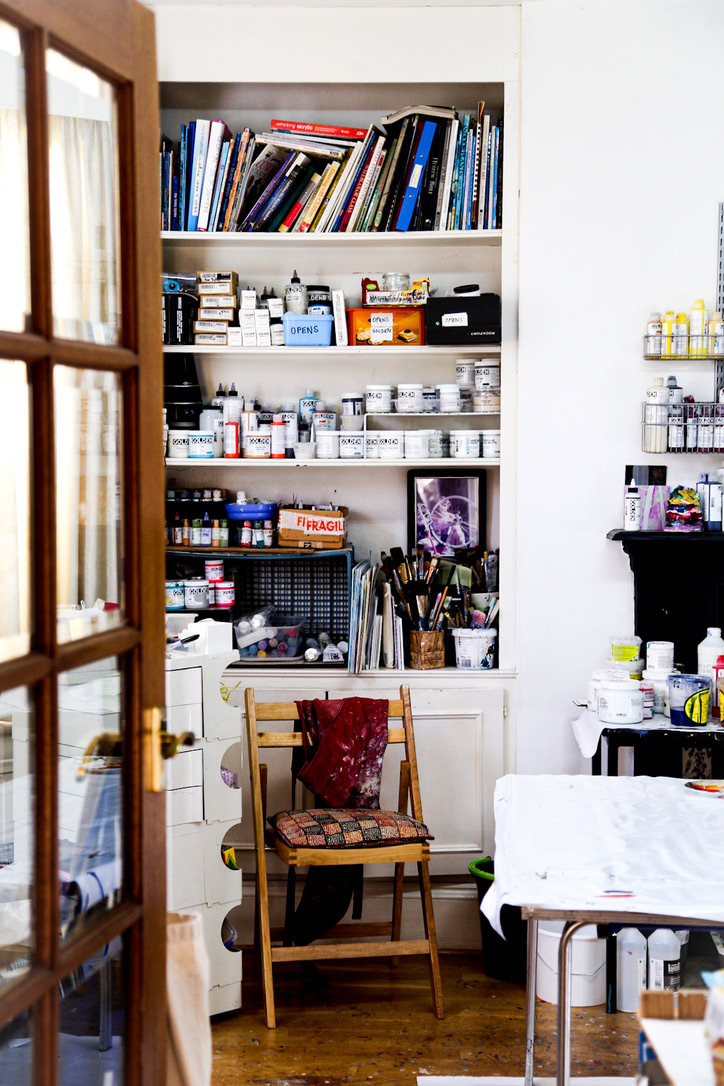 508kingsroad's tweet photo. Outtake from our recent visit at @laurafishmanart studio
#studiovisit #london #uk #gallerywall #gallery #artists #painting #laurafishman #chelsea #chelseagalleries #kingsroadchelsea #kingsroad #508gallery #artofvisuals #canvaspainting #painting #exploretocreate #livefolk https://t.co/bdO7cxbwMu