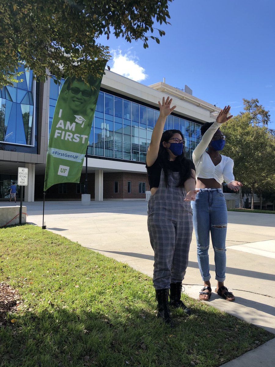 LHP4's tweet image. This #firstgenUF selfie station is legit and my behind the scenes photos are pretty great too! #CelebrateFirstGen