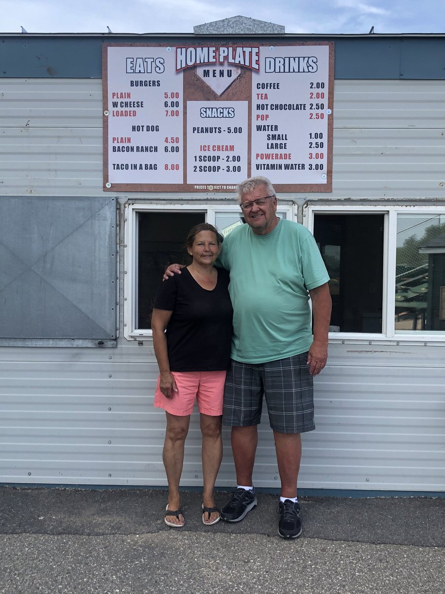 jeis911's tweet photo. Happy 44th Anniversary to the best parents around @BernieEiswirth @DianaEiswirth #bigbern #dirtydi https://t.co/zp5nl5GqBW