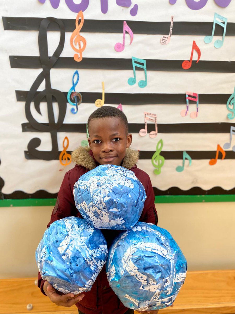 Discovery_Y6's tweet photo. A new chapter begins 📖 Chapter 6.2
Wow! 🤩 Our amazing Year 6 pupils presented their vocabulary projects today and they were absolutely stunning 😍❄️ We are so proud of you! 👍 Well done!🥇#Year6 #DPS #proud #iceicebaby #coollearning #icywhatyoudidthere #icetoseeyoutoseeyouice https://t.co/YzkXYJpfrV
