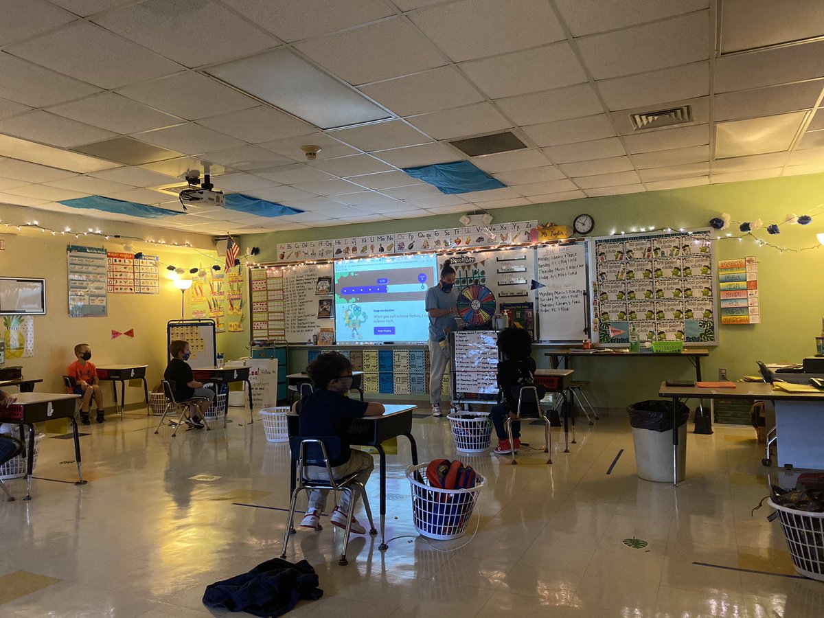 Mrs. Traylor tweet media