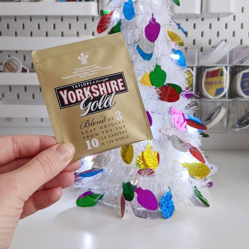BookishBakewell's tweet photo. It's the run up to Christmas and that means EXTRA SPECIAL @yorkshiretea in your orders! 🙌🎄🎁

I'm shutting up shop for 2020 in a couple of weeks. It's not a decision I've taken lightly (or out of ungrateful laziness, looking at you, DM troll) but one … https://t.co/9twWXRjUGt https://t.co/vbeAdToHOm