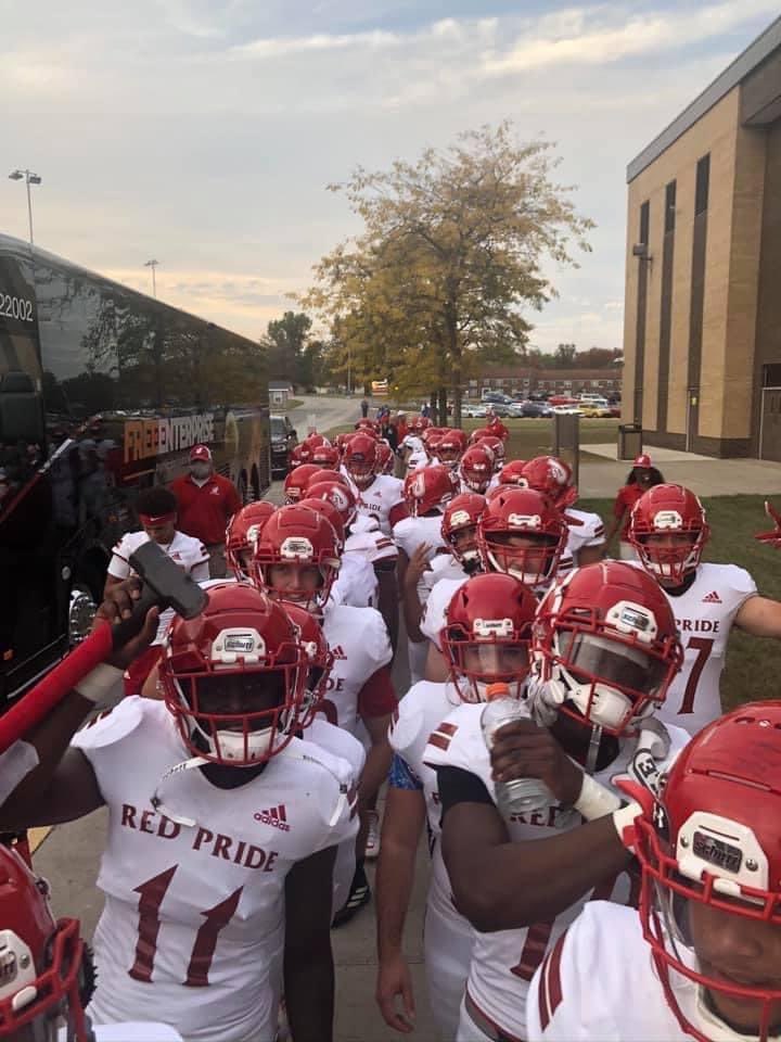 jeffmayoroffice's tweet photo. Good luck to Coach Parker and the Jeff Red Devils in tonight’s sectional. @RedDevils_WJHI @sacip49 @DevilsJeff @jeffreddevils Go Big Red! #BeatNA #RedPrideFootball https://t.co/c9jONCpAjq