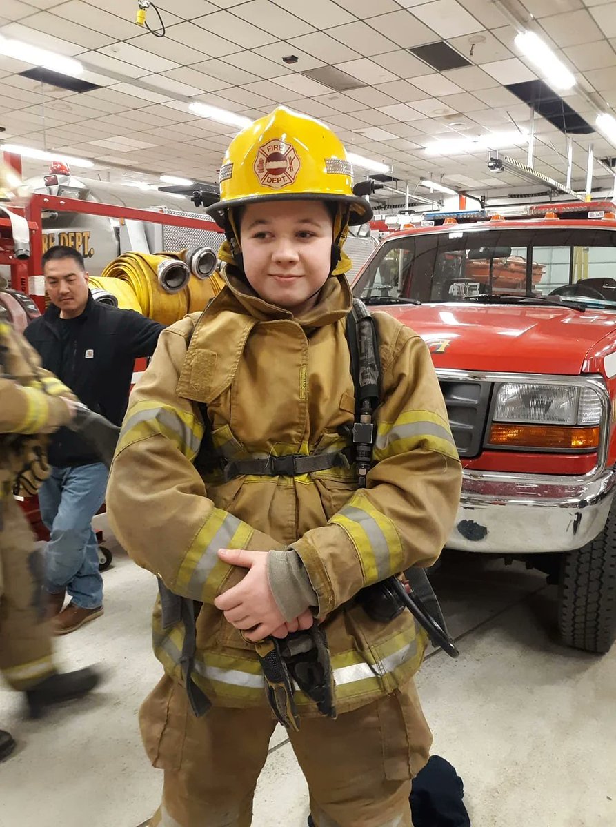johnmarkpierce's tweet photo. This incredible, loving, service-oriented boy named Kyle Rittenhouse still sits in a Kenosha jail tonight for something he did not do. Kyle provided medical aid, defended businesses in his community, and defended his own life. Please donate at https://t.co/Panl7ik0zM https://t.co/ScvyBY5Yl7